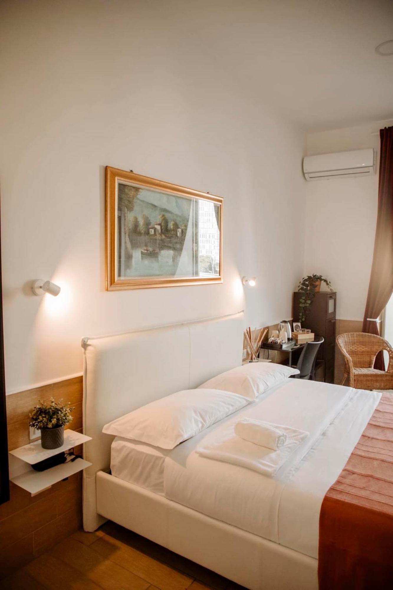 H22 Hotel Napoli Ngoại thất bức ảnh