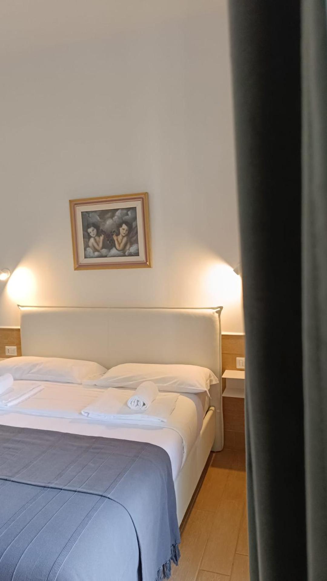 H22 Hotel Napoli Ngoại thất bức ảnh