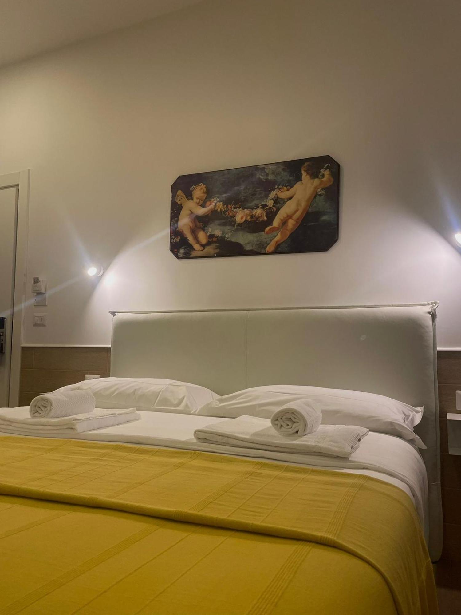 H22 Hotel Napoli Ngoại thất bức ảnh