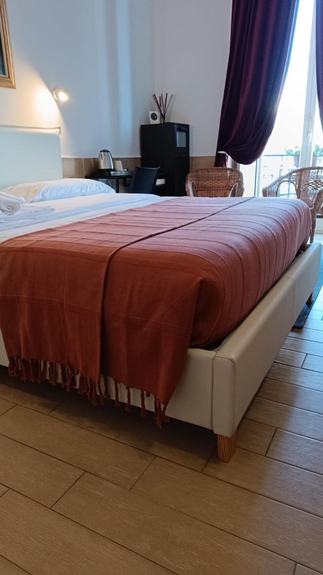H22 Hotel Napoli Ngoại thất bức ảnh